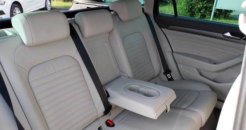 Volkswagen Passat cena 164900 przebieg: 70296, rok produkcji 2020 z Szydłowiec małe 667